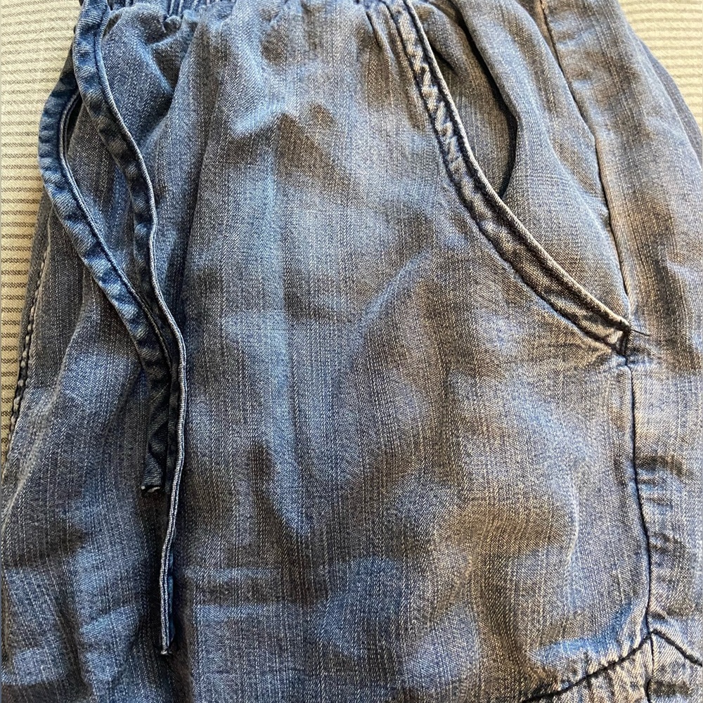 Draw string shorts - Picture 4 of 4